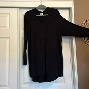 CAbi tunic long sleeve tee, size M